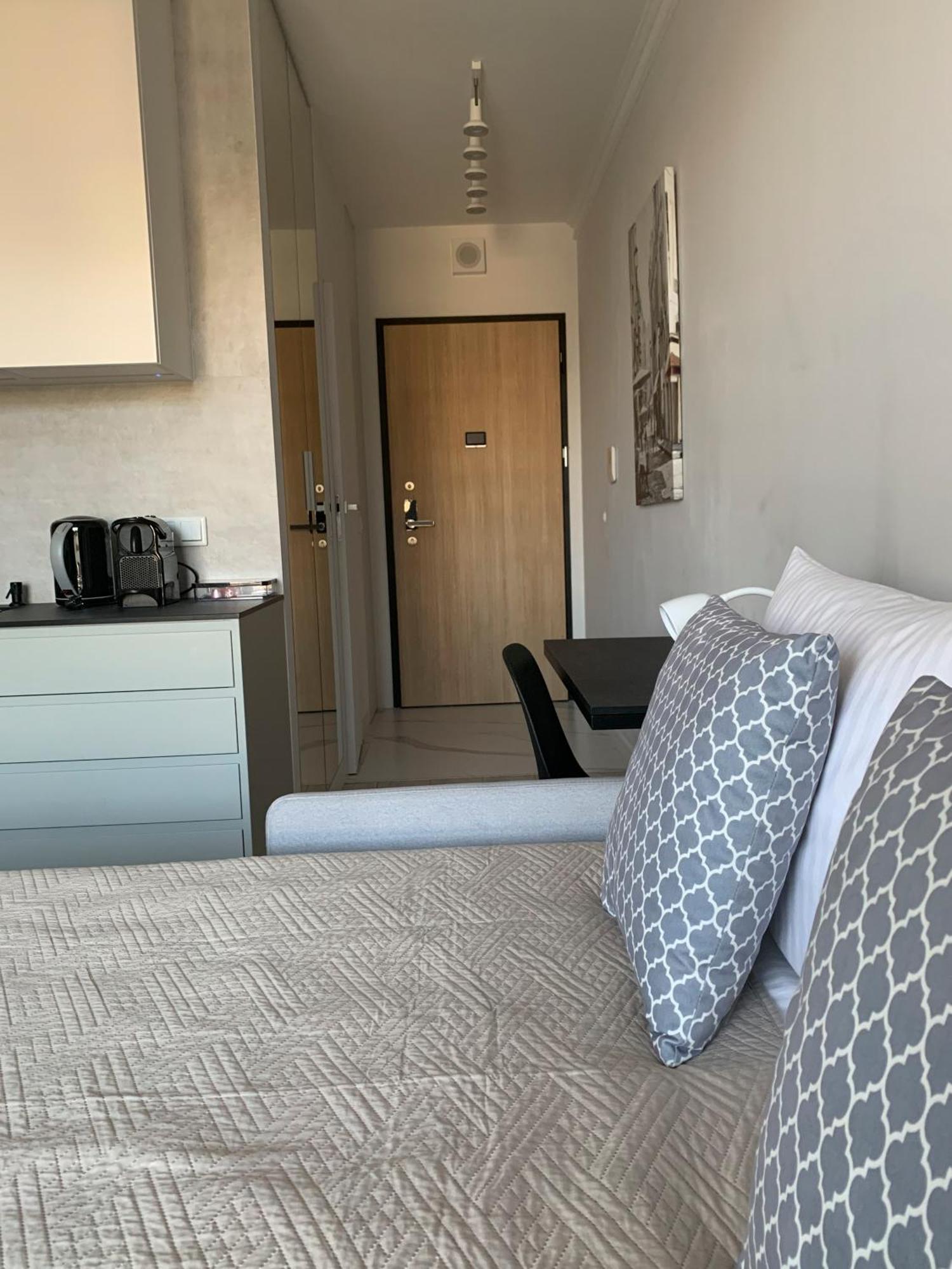 Warsaw Home Suites 外观 照片